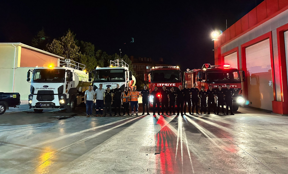 Antalya’daki orman yangınına Konya’dan destek: 4 araç ve 9 personel gönderildi