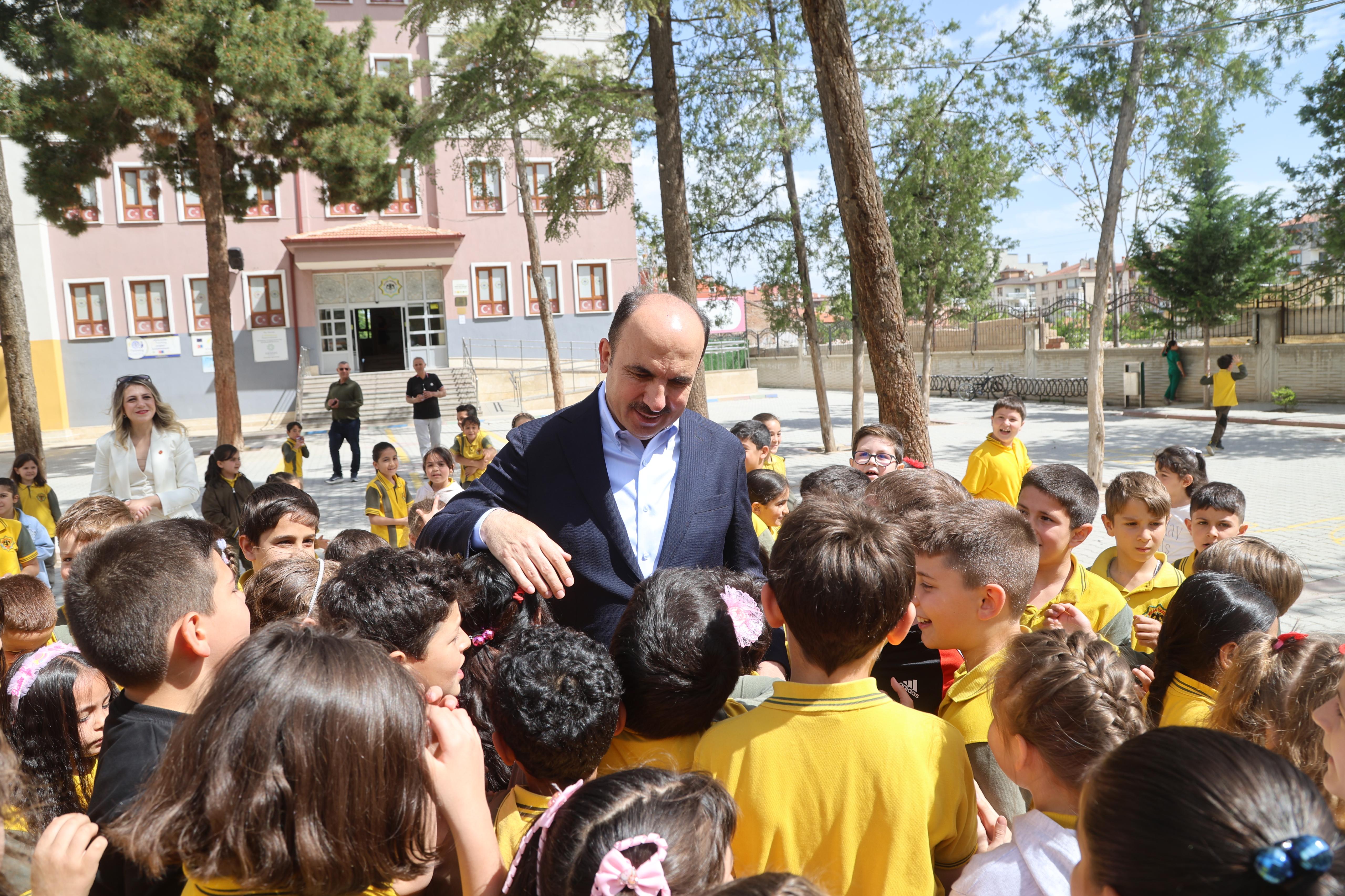 Başkan Altay Yeni Eğitim Öğretim Yılının Hayırlı Olmasını Diledi