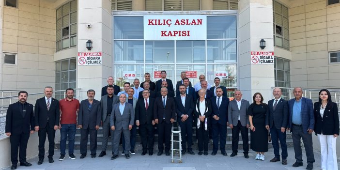MHP Konya İl Başkanlığı Yönetim Mazbatasını Aldı