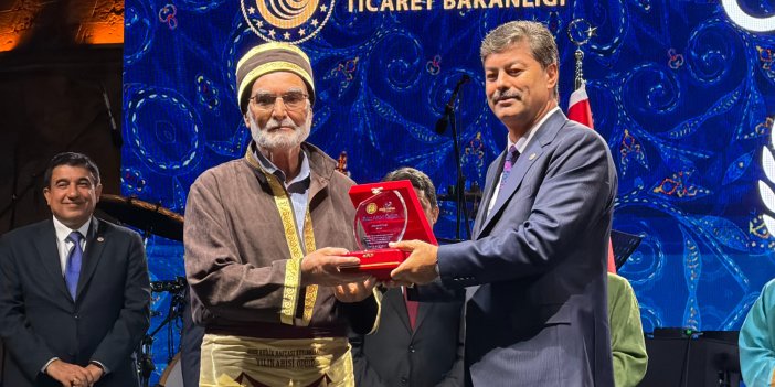 Konya'da Yılın Türkiye Ahisi Mehmet Güneş, Ödülünü Aldı!