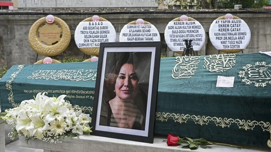 Usta oyuncu Gülsen Tuncer son yolculuğuna uğurlandı
