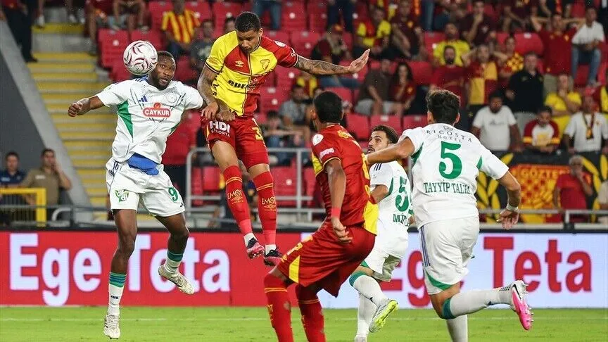 Göztepe ile Çaykur Rizespor 2-2 berabere kaldı