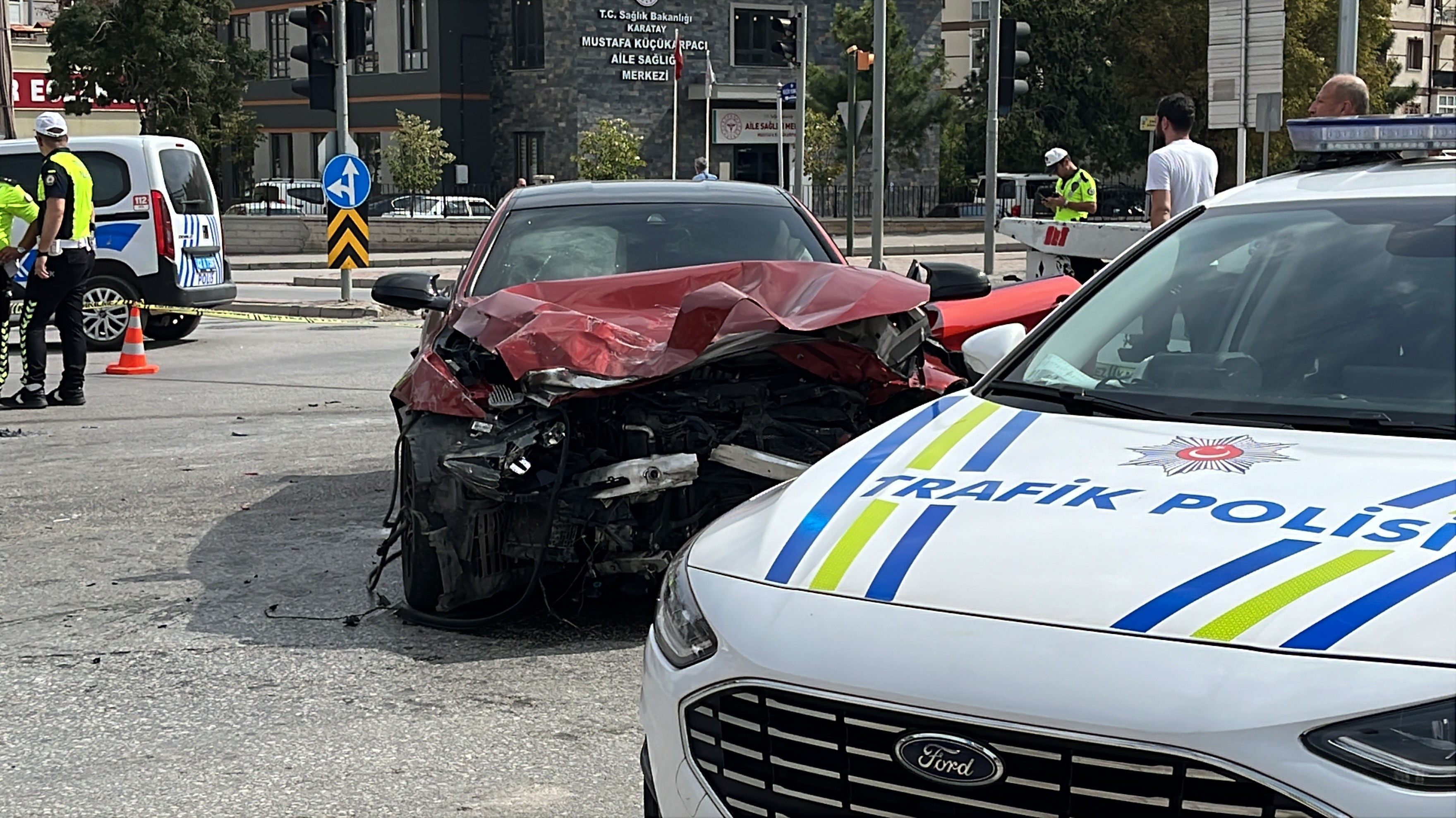 Konya'daki feci kazadan acı haber geldi: Otomobil sürücüsü hayatını kaybetti
