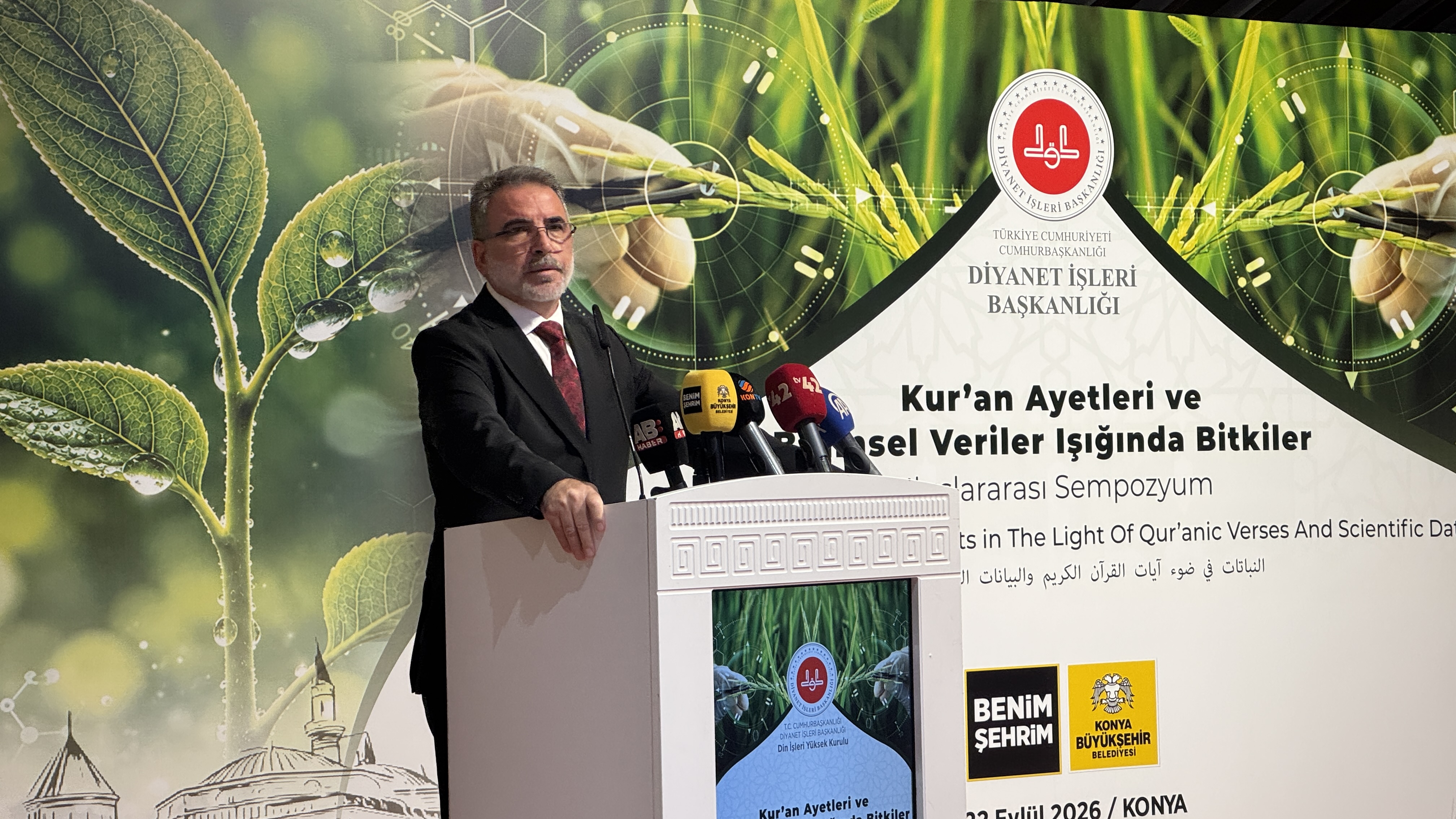 Konya'da Uluslararası Kur'an Ayetleri ve Bilimsel Veriler Işığında Bitkiler Sempozyumu başladı