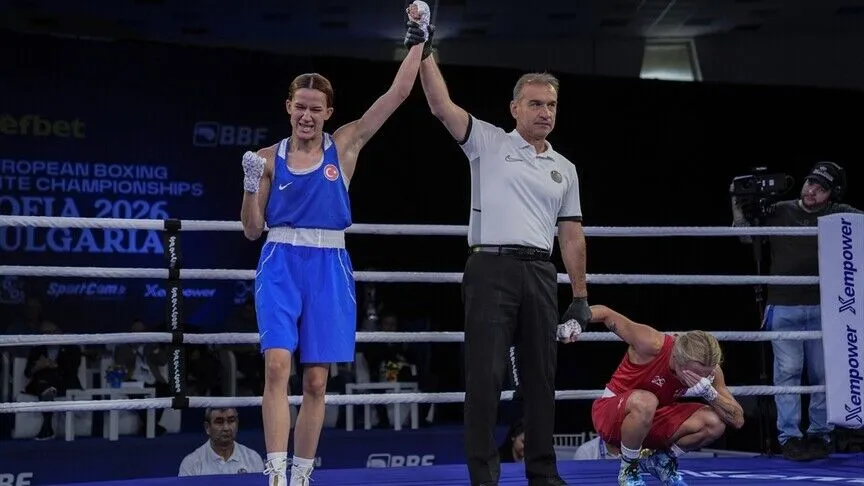 Milli boksör Hatice Akbaş, Avrupa Şampiyonası'nda madalyayı garantiledi