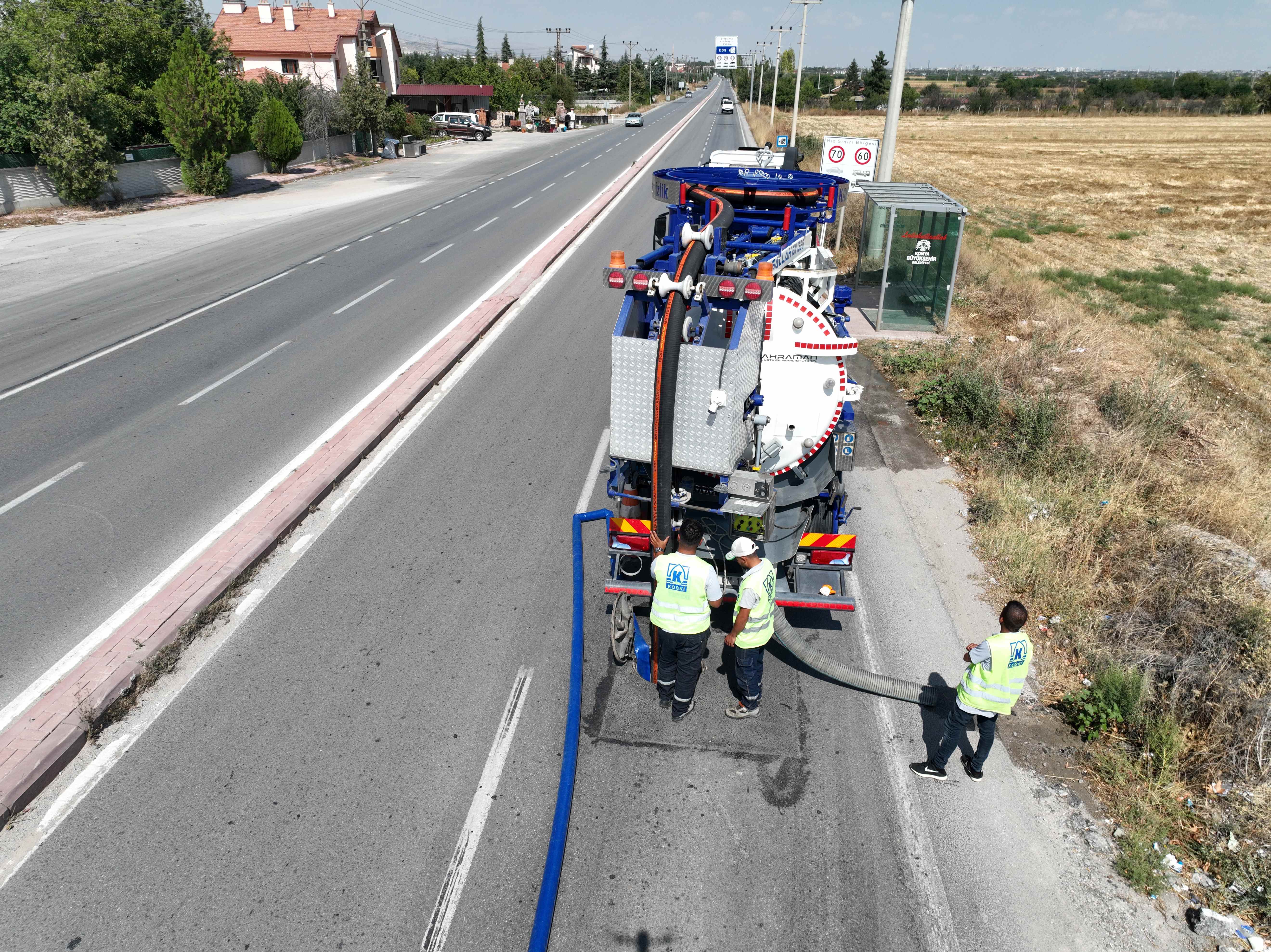 Hatıp Caddesi’ndeki Ana Kanalizasyon Hattına Kapsamlı Bakım
