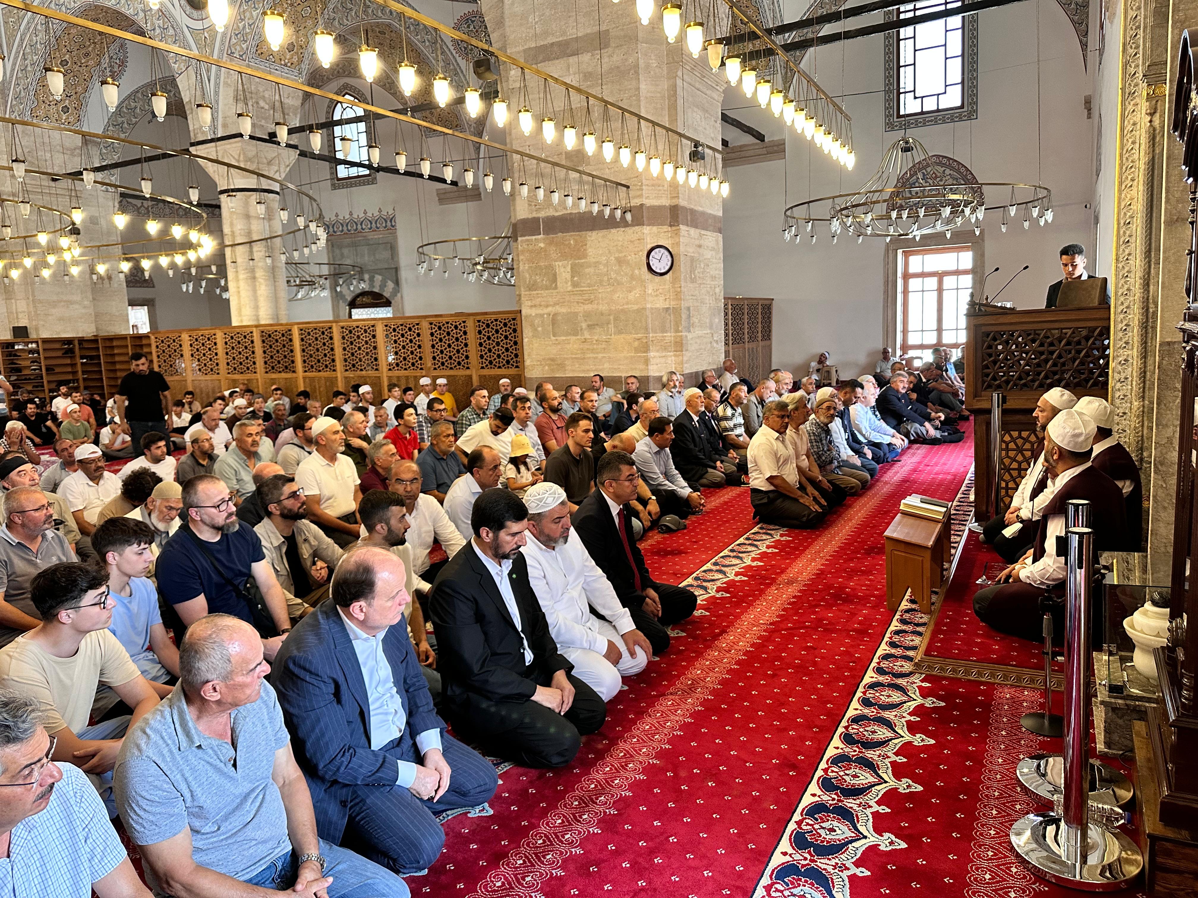 15 Temmuz şehitleri için hatim ve mevlid okutuldu