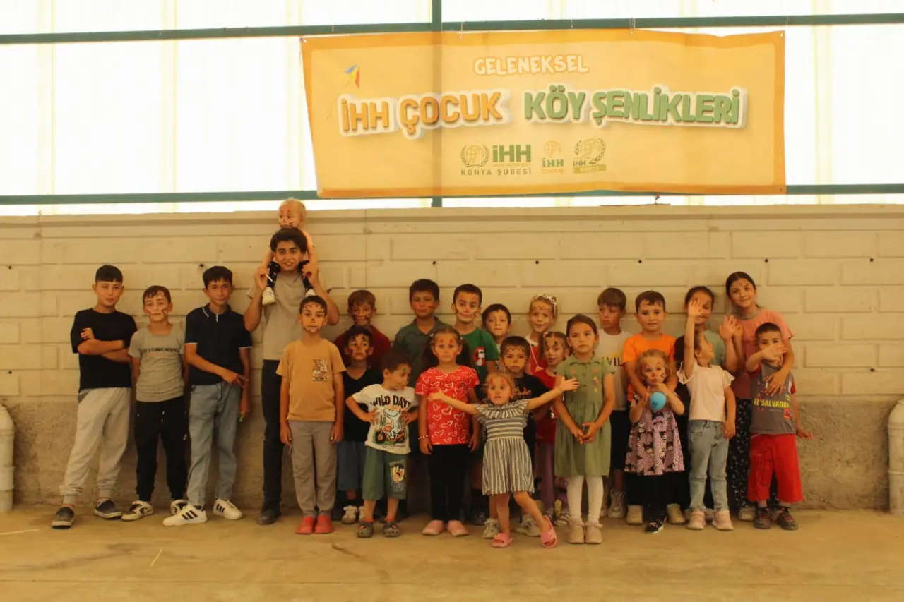 Konya’da İHH’dan çocukların yüzünü güldüren şenlik: 10 bin çocuğa ulaşıldı