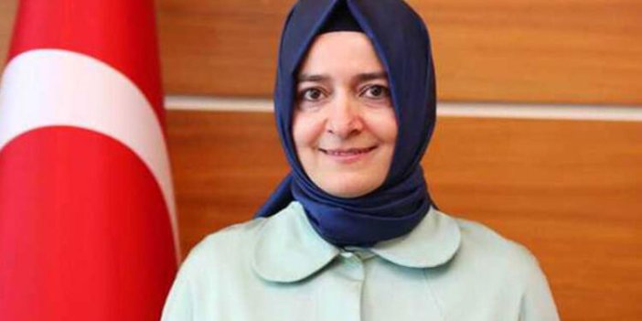 AK Parti Genel Başkan Yardımcısı Fatma Betül Sayan Kaya görevinden istifa etti