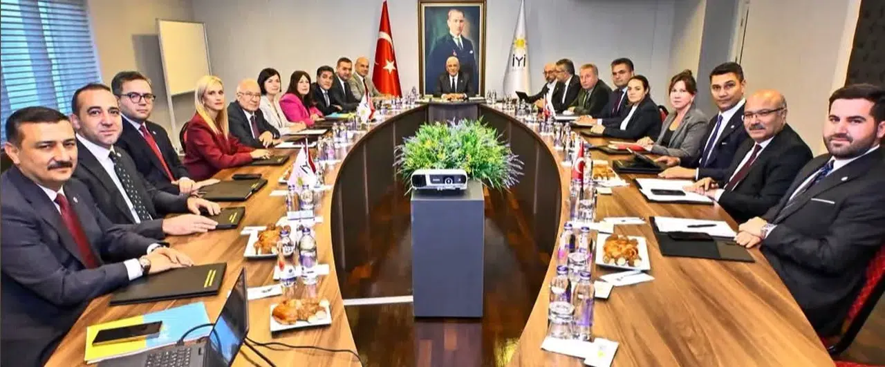 Konya’da Kadir Ulusoy, İYİ Parti Başkanlık Divanı toplantısında
