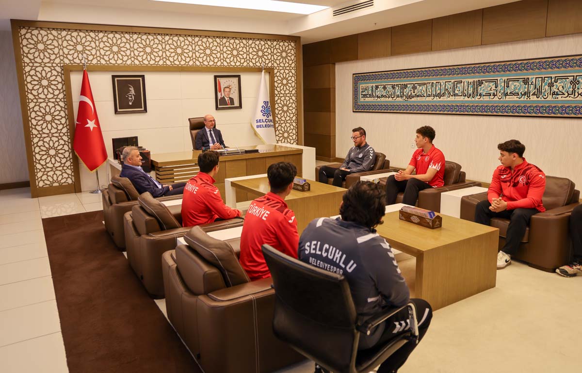 Başkan Pekyatırmacı Selçuklu Belediyespor Kulübü’nün Derece Yapan Sporcularını Ağırladı