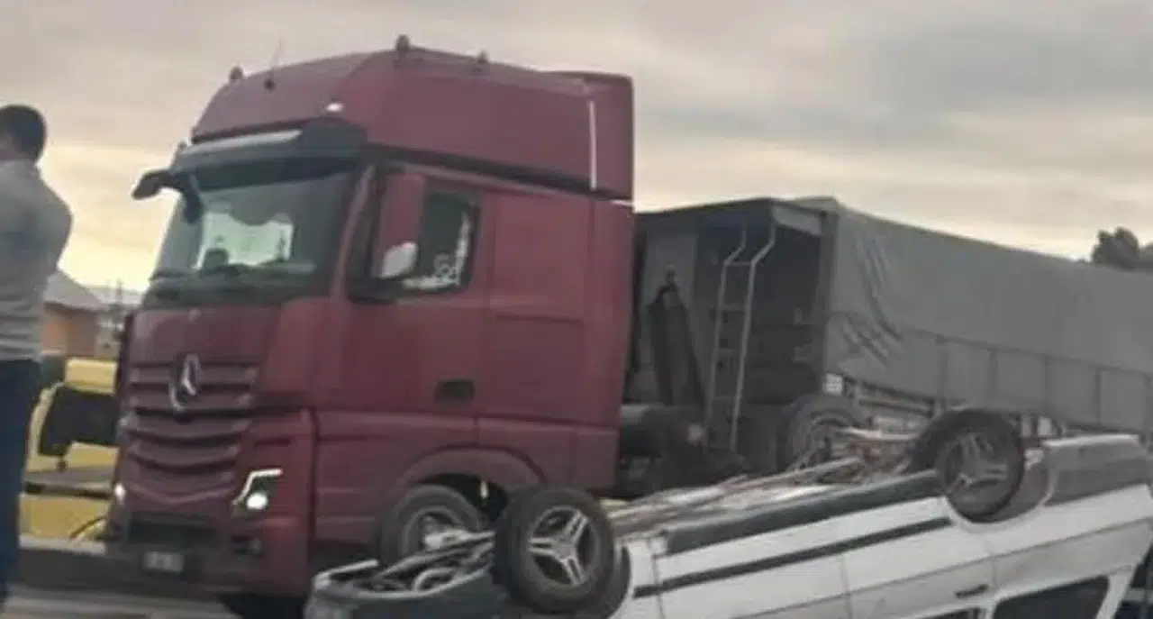 Konya Karapınar’da çekici ile otomobil çarpıştı: 1 yaralı