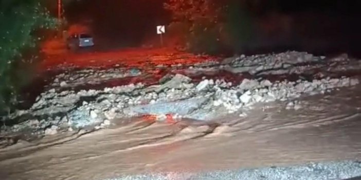Konya'da yağış heyelana neden oldu! Yol kapandı, ekipler müdahale etti