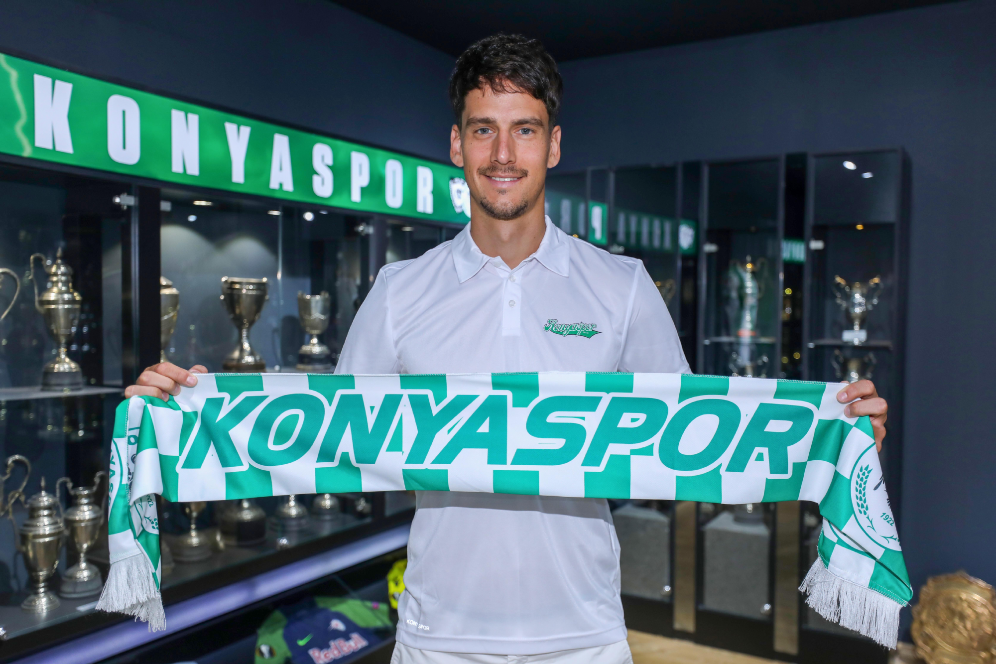 Konyaspor, Marko Jevtovic ile 2 yıllık sözleşme imzaladı