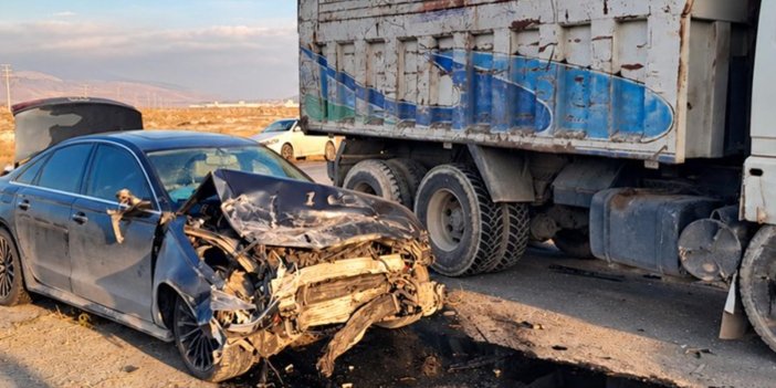 Konya'da kamyon ile otomobil çarpıştı: 1 yaralı