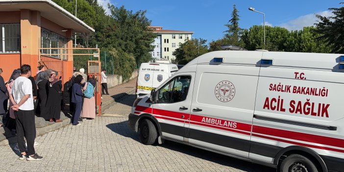 İstanbul'da ortaokulda bıçaklı saldırı! 5 öğrenci yaralandı