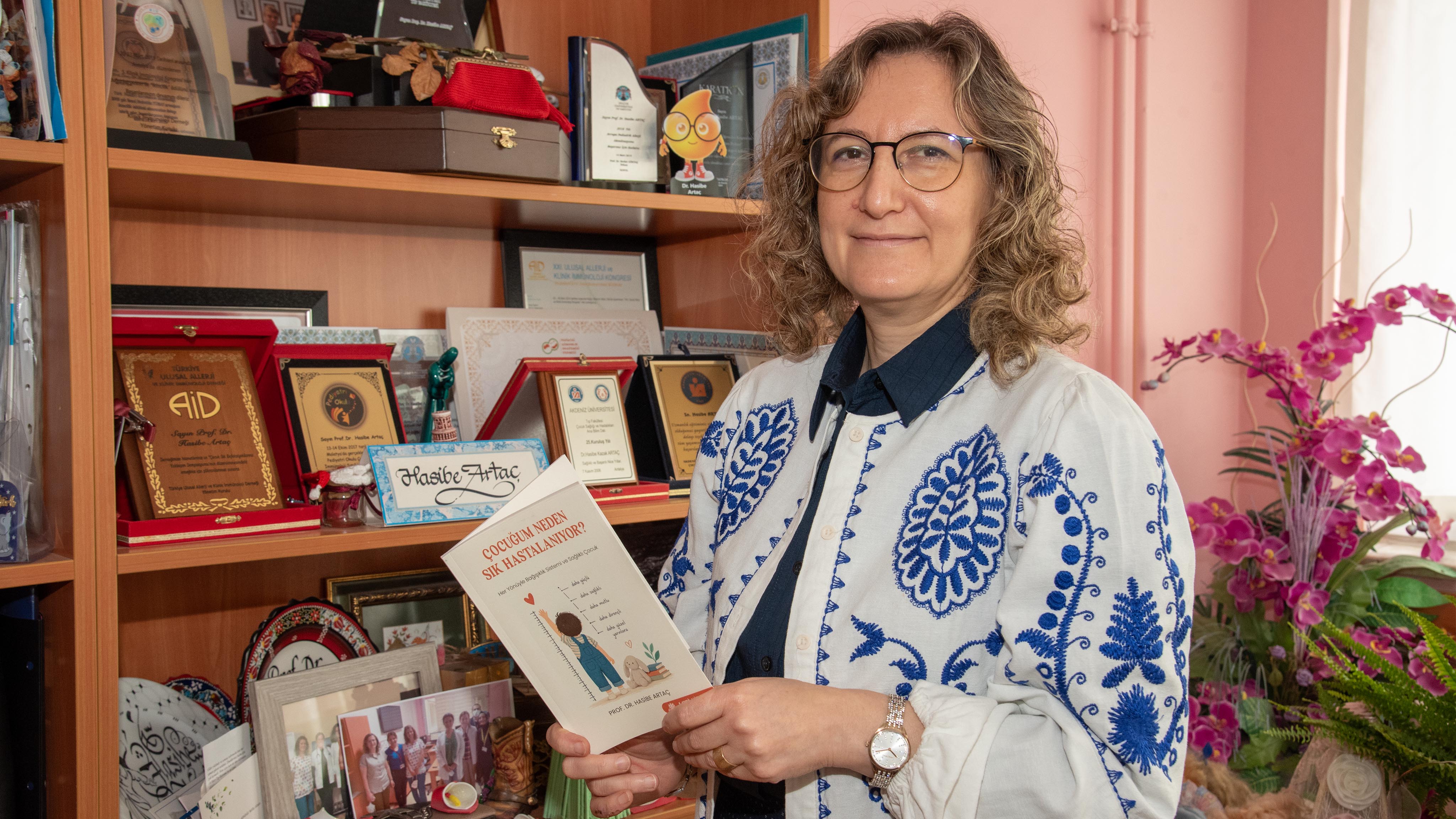Prof. Dr. Hasibe Artaç internetteki bilgi karmaşasının ailelerin kaygısını artırdığını açıkladı
