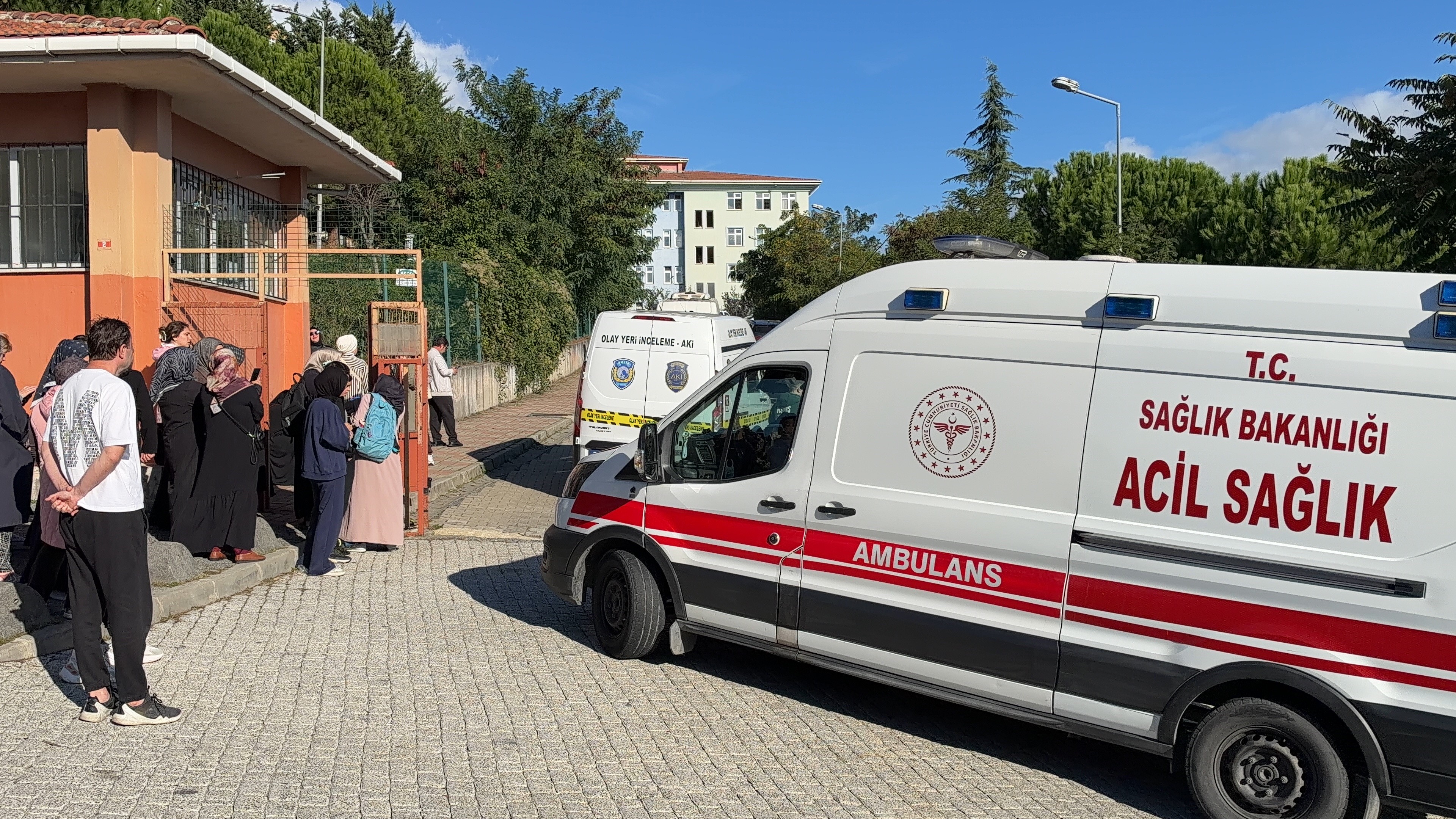 Başakşehir’de bıçaklı saldırıda acı haber: Bir öğrenci hayatını kaybetti