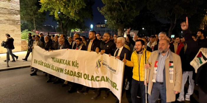 Konya’da Filistin ve Gazze için yürüyüş: Binlerce kişi meydanlarda buluştu