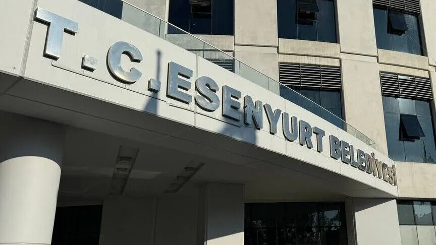Esenyurt Belediyesine yönelik yolsuzluk soruşturmasında gözaltına alınan 17 şüpheli adliyede