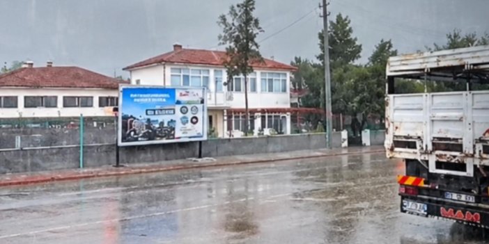 Konya'nın 2 ilçesinde daha sağanak yağış etkisini gösterdi