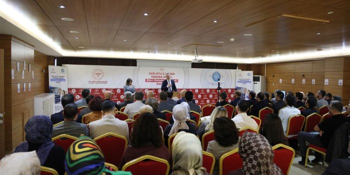 “Sağlıkta İlişkinin Yeniden İnşası: Etkili İletişim ve Empati Çalıştayı” düzenlendi