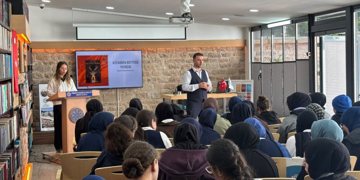 Karatay’da geleceğin yazarları usta isimlerle buluşuyor.