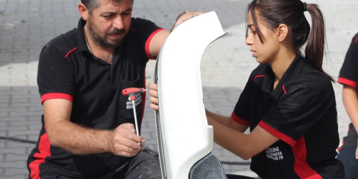 Konya’da 17 Yaşındaki Fatma, Babasının mesleğini geleceğe taşıyor