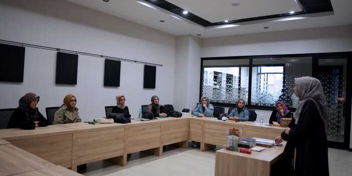 Konya’da gençler bu merkezde buluşuyor! 18 branşta eğitim, ücretsiz tablet desteği