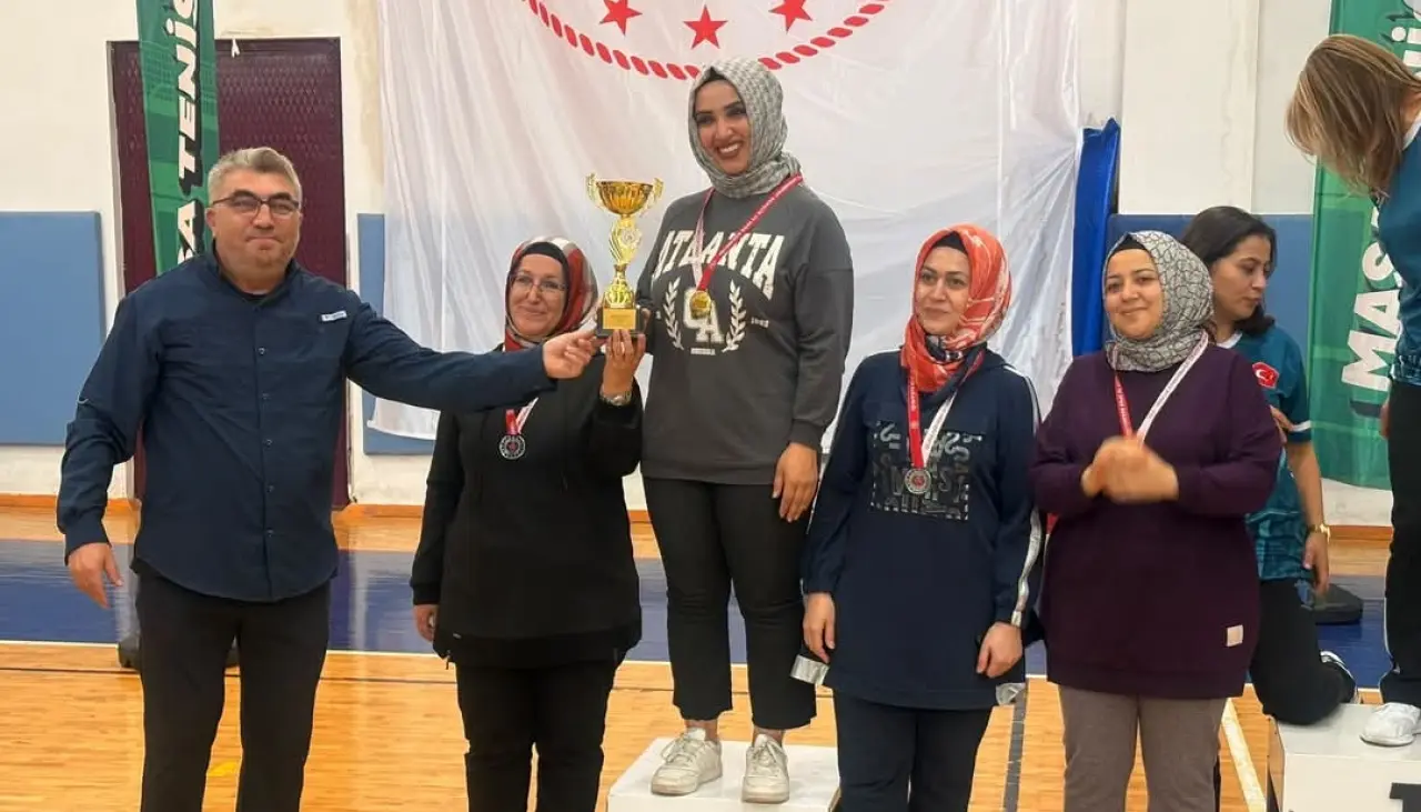 Konya’da kamu çalışanları masa tenisinde yarıştı