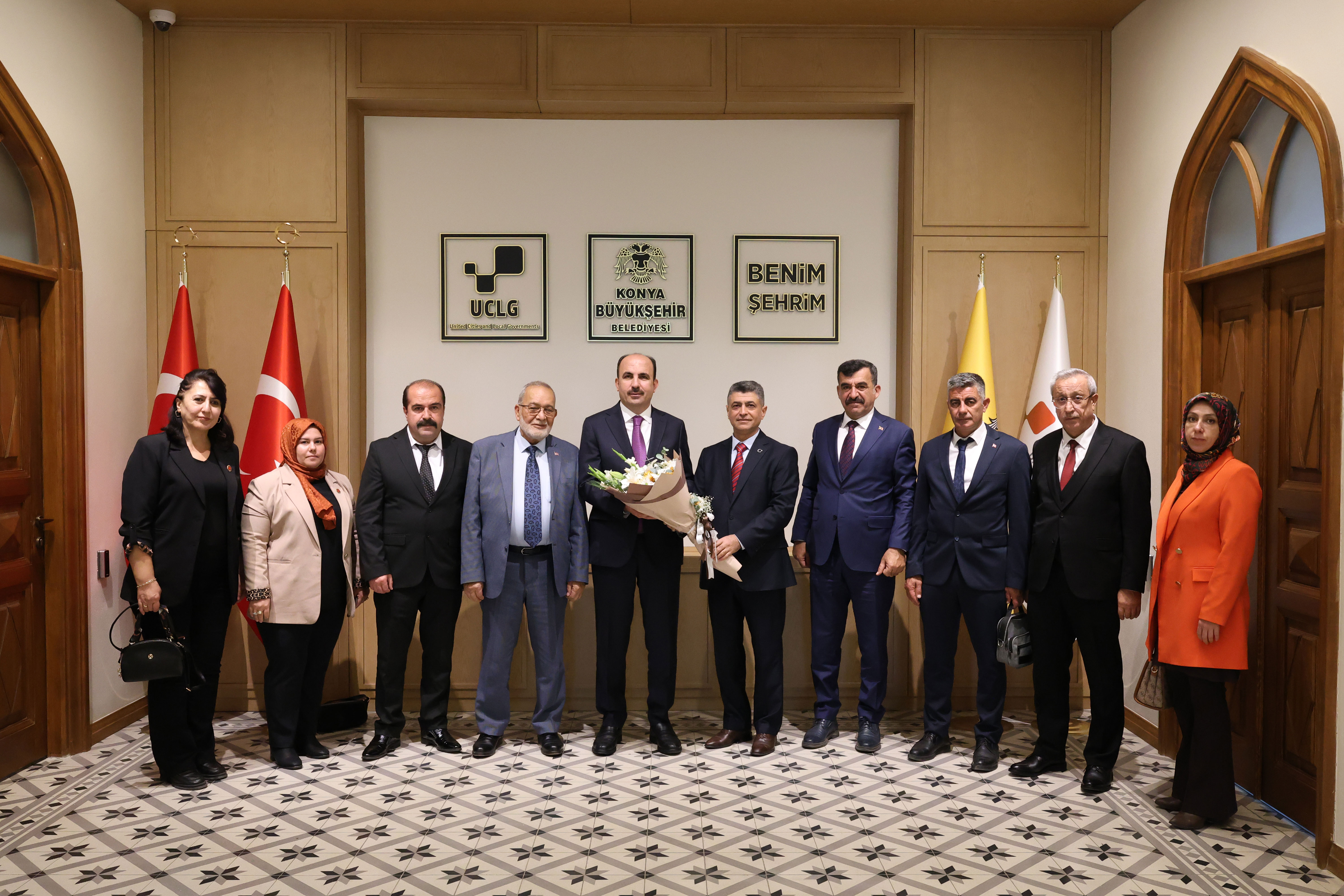 Başkan Altay Muhtarlarla bir araya geldi