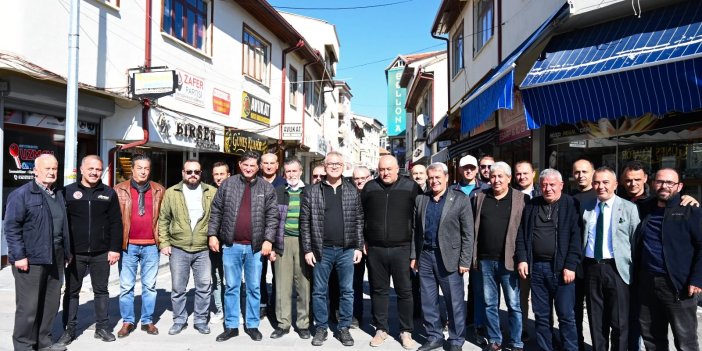 Başkan Ustaoğlu’ndan Çarşı Esnafına Kahvaltı Buluşması