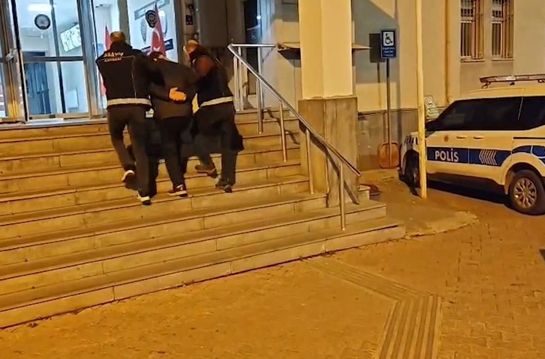 Konya dahil 9 ilde aranıyordu: 31 yıl hapis cezası bulunan firari yakalandı