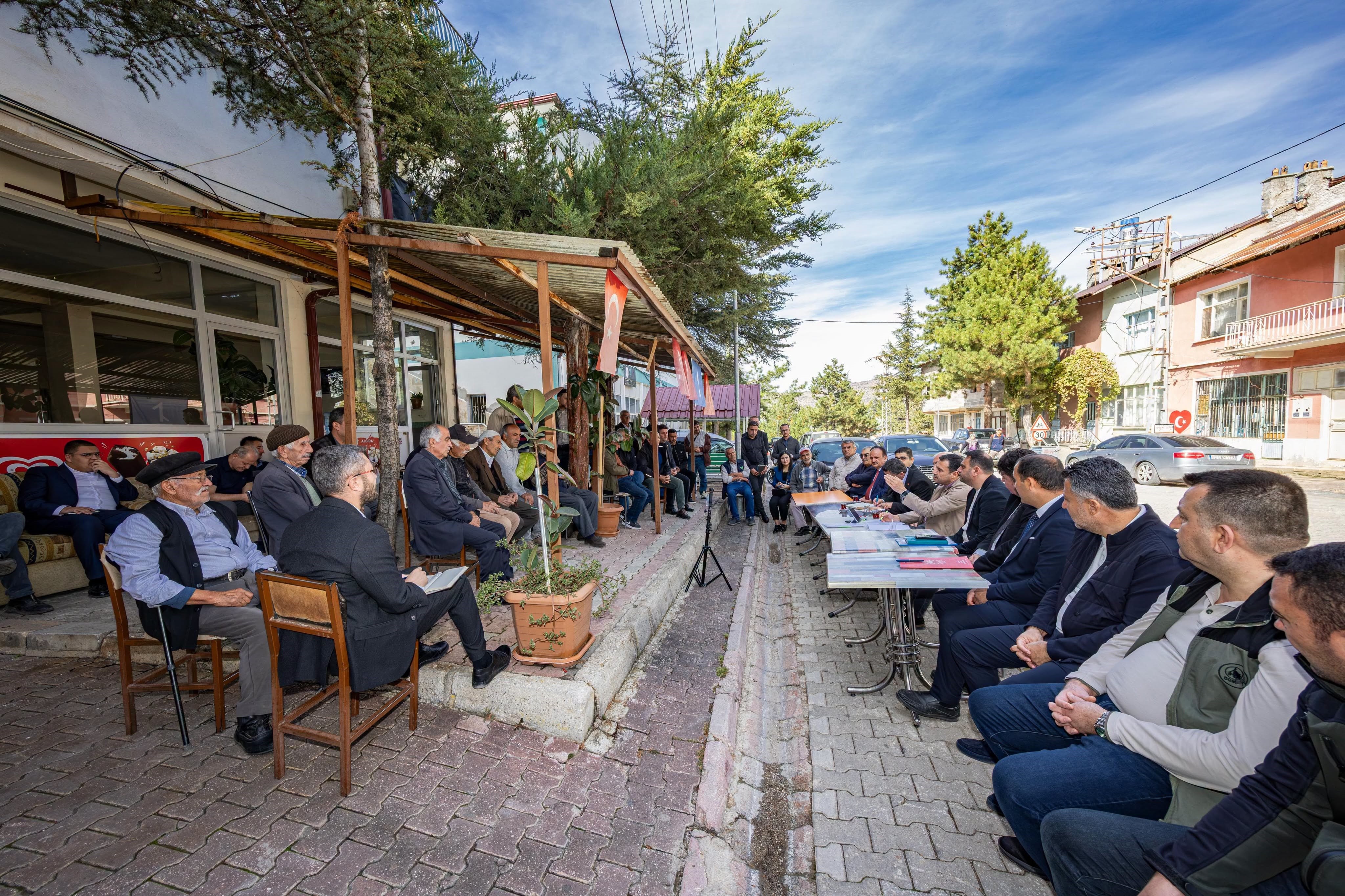 AK Parti Konya İl Başkanı'ndan vatandaşlara ziyaret