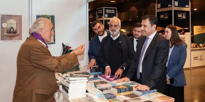 Başkan Özgökçen Konya Kitap Günleri’ni Ziyaret Etti