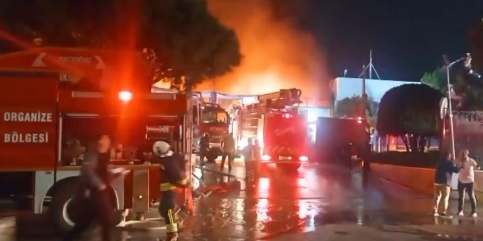 Manisa'da akü fabrikasında yangın