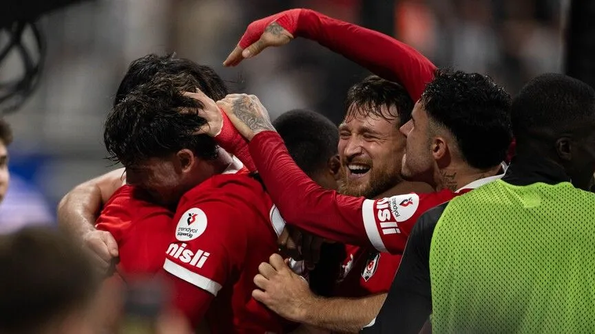 Beşiktaş, konuk ettiği İstanbul Başakşehir'i yendi
