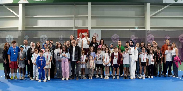29 Ekim Cumhuriyet Bayramı Tenis Turnuvası Karatay'da Tamamlandı