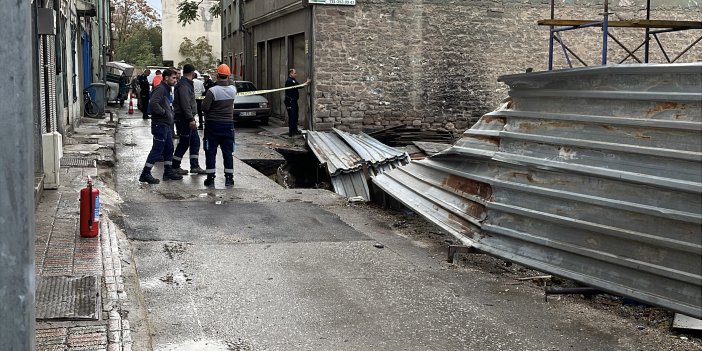 Konya’da inşaatın yanında zemin çöktü! Doğalgaz ve su boruları patladı