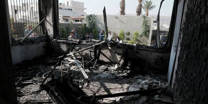 Filistin topraklarını gasbeden İsrailliler, Batı Şeria'da Filistinli ailenin evini ateşe verdi