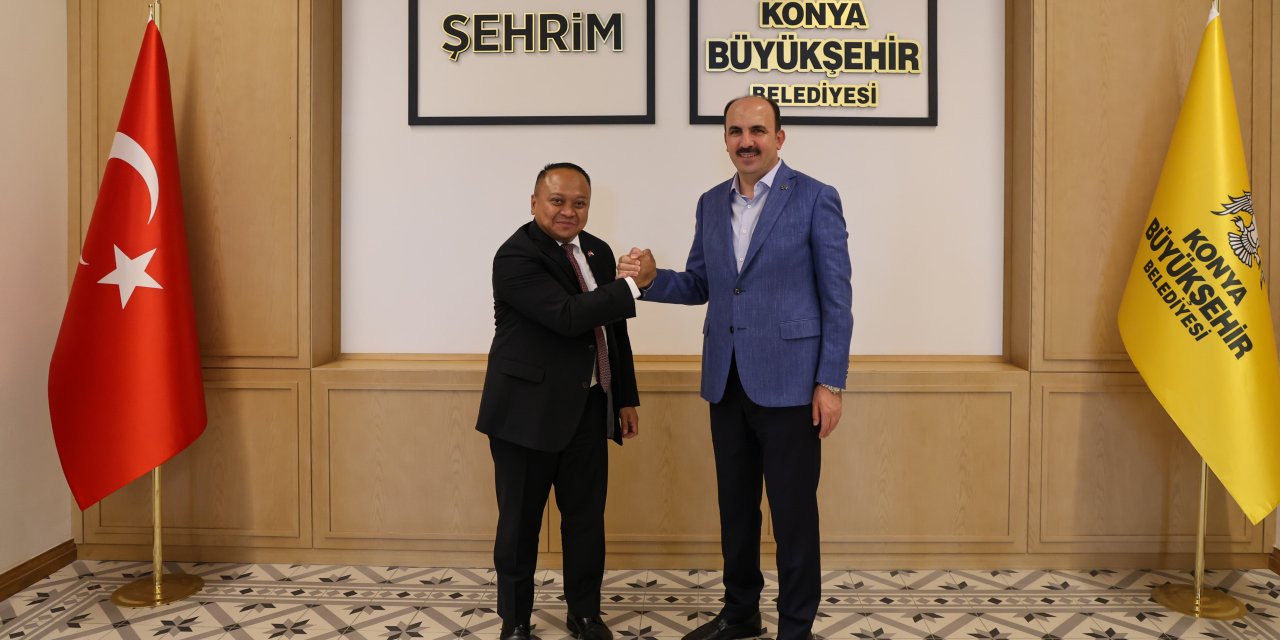 Endonezya Ankara Büyükelçisi Purnama Başkan Altay’ı ziyaret etti