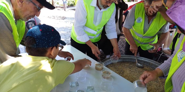 Hedef 20 bin! ⁠Konya'da 5 bin kişiye aşure dağıtıldı