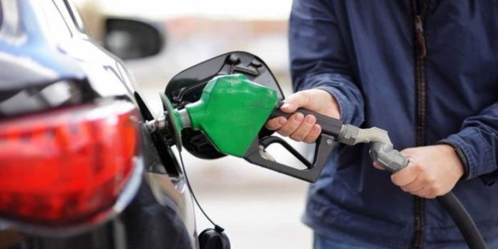 Benzin ve motorinde yaklaşık 2'şer TL'lik vergi zammı yansıdı! Sigara fiyatları da değişecek