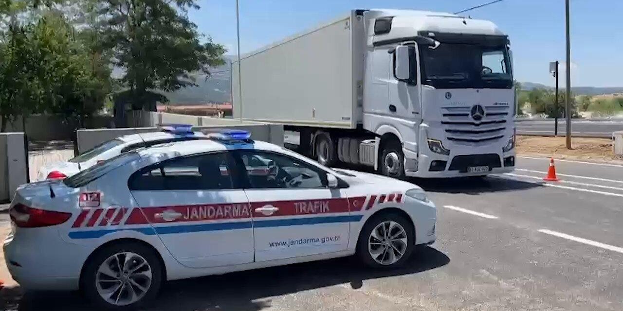 Yerlikaya: 400 bin 980 araca ve sürücüye işlem yapıldı