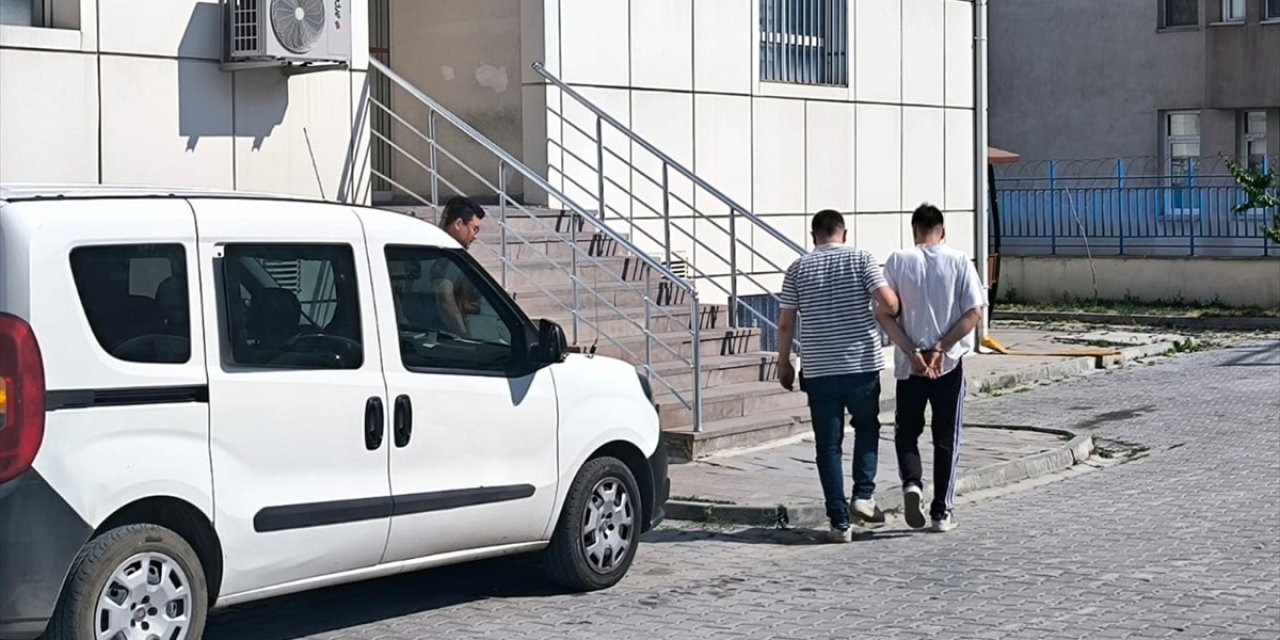 Okul müdür yardımcısına bıçaklı saldırı