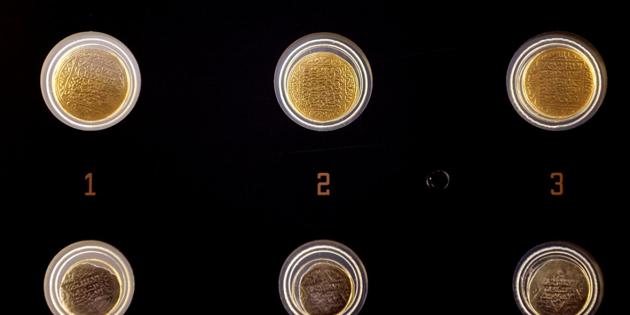 Konya'da sergilenen Anadolu Selçuklu sikkeleri 9 asır öncesine ışık tutuyor
