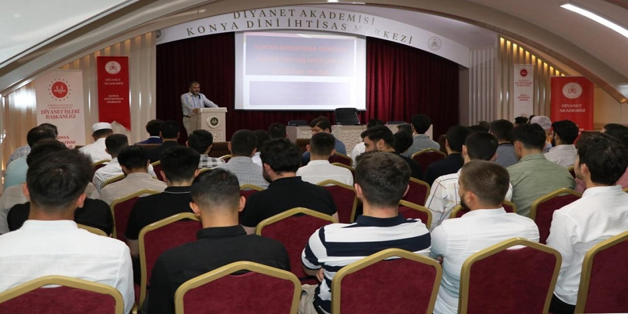 Öge, aday din görevlilerine konferans verdi