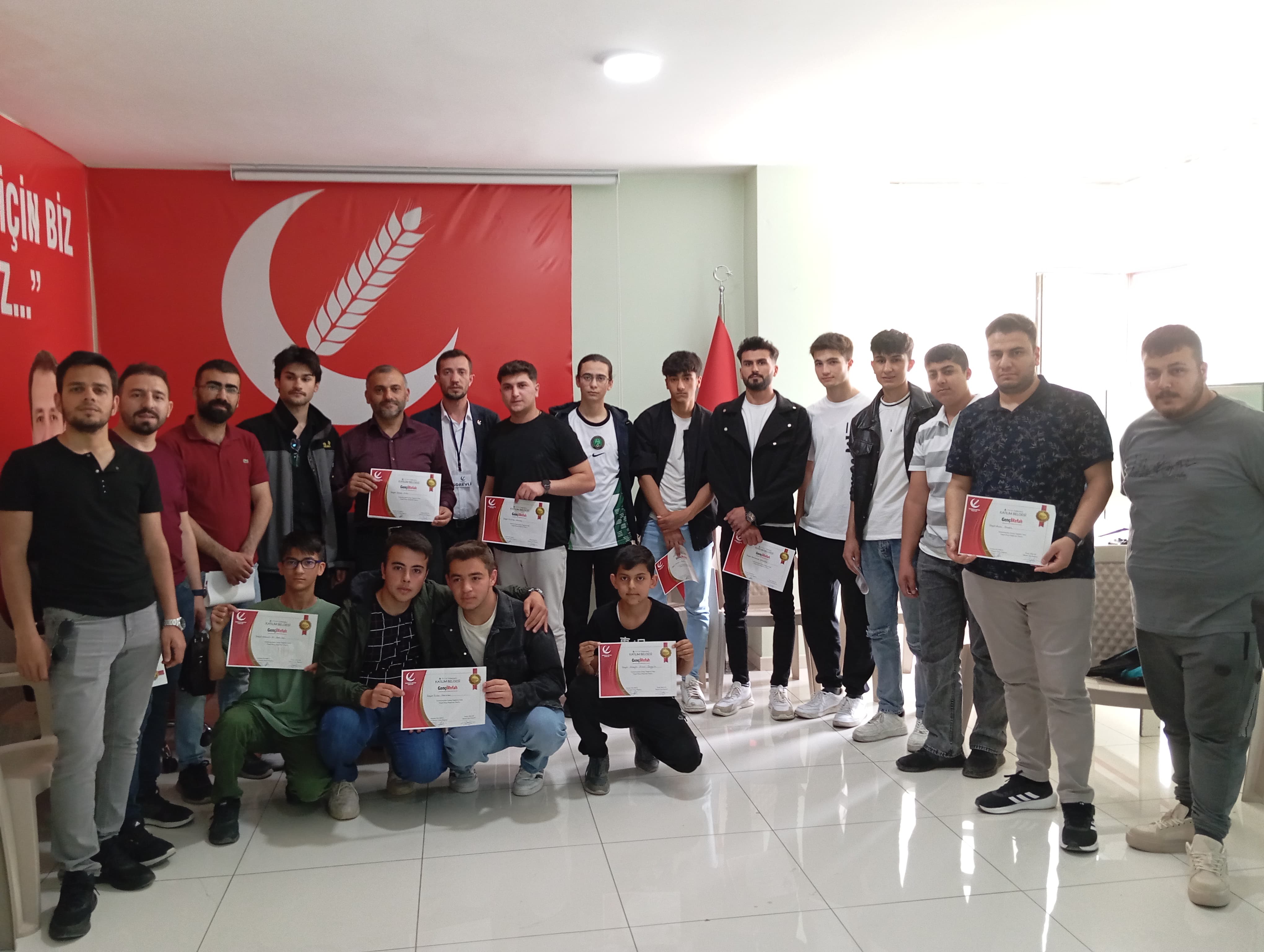 YRP Meram ilçe teşkilatı dolu dizgin çalışıyor