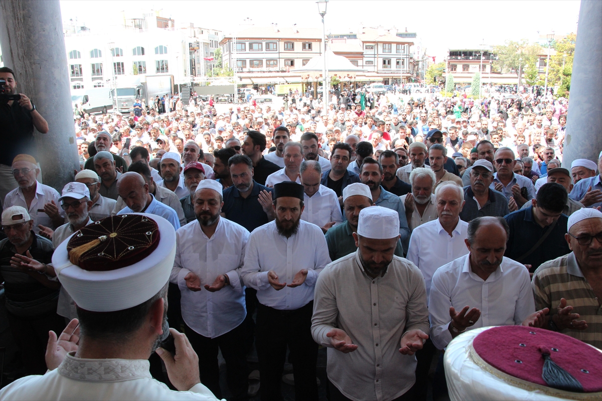 Konya'da Heniyye için gıyabi cenaze namazı kılındı