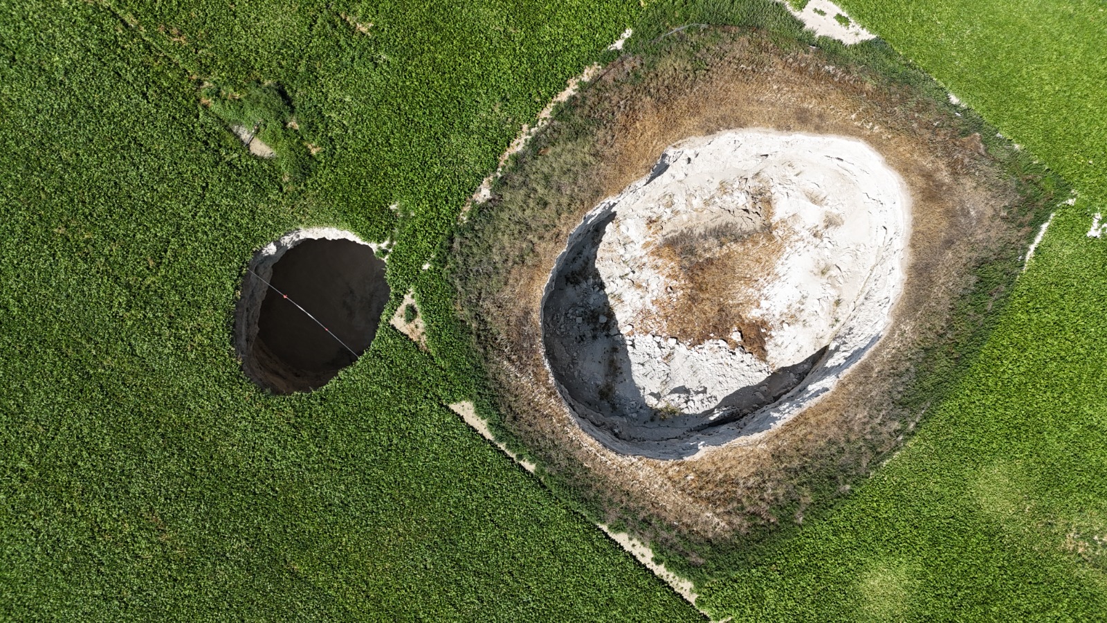 Konya'da obruk şoku! Aynı tarlada 2 yılda 2 obruk